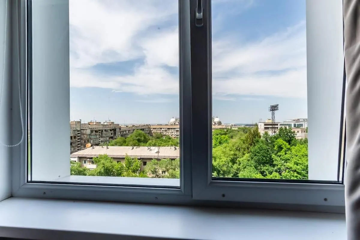 Stayyoung Жк Молодежный Almaty Apartment