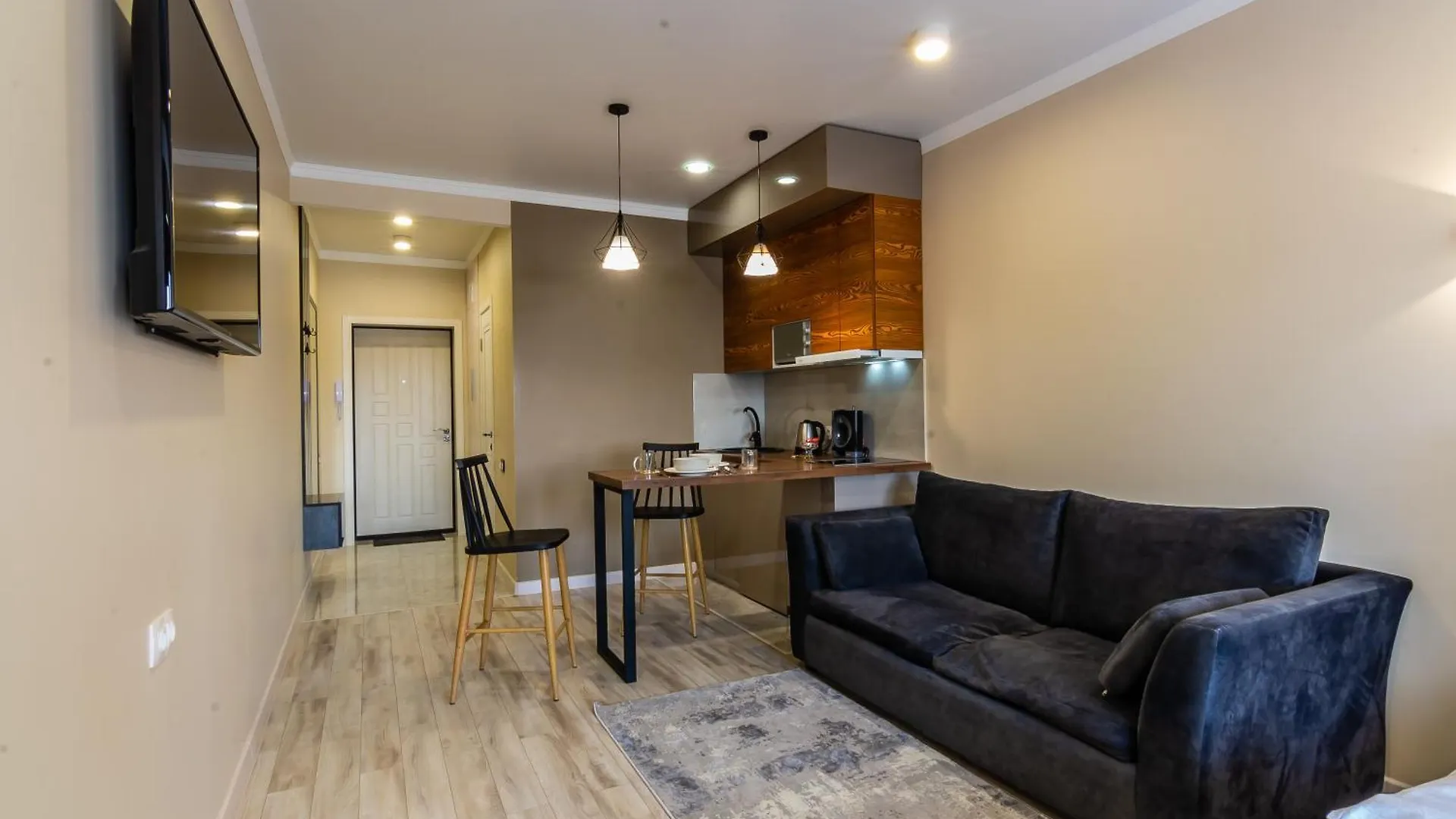 Stayyoung Жк Молодежный Almaty Apartment