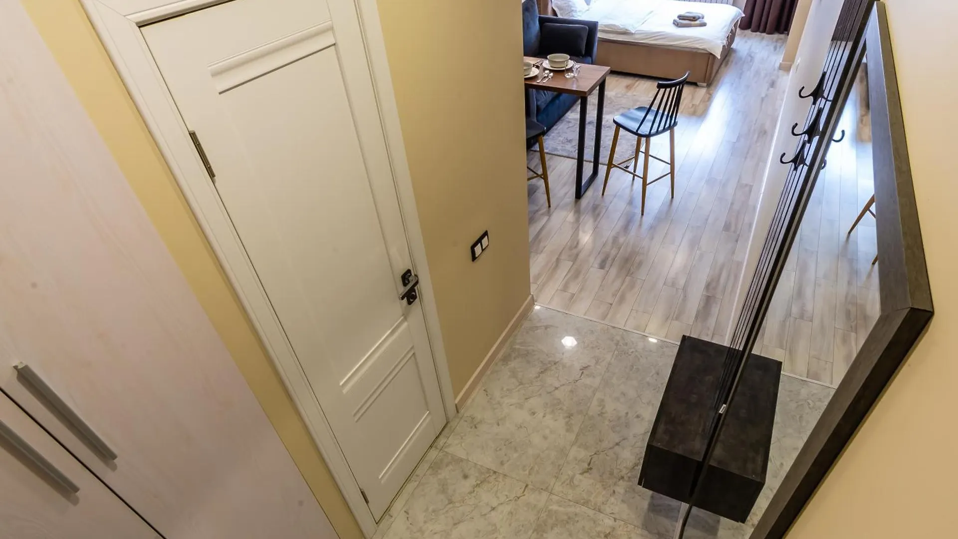 Stayyoung Жк Молодежный Almaty Apartment